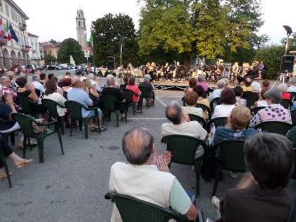 Il primo concerto della rassegna "Armonie sul lago".