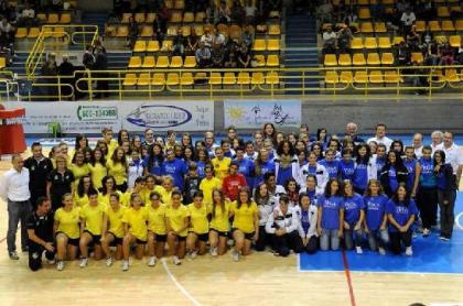 DEBUTTA E INIZIA I CORSI LA SCUOLA DI PALLAVOLO “CITTA’ DI VERBANIA”