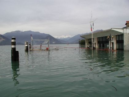 Lago a 194.82 m slm alle 7.20 di questa mattina.