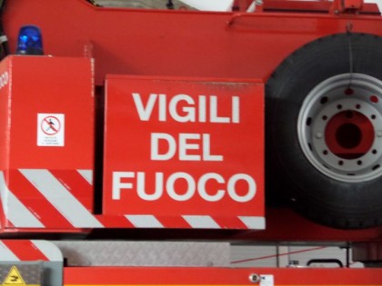 I VIGILI DEL FUOCO SALVANO UN CANE