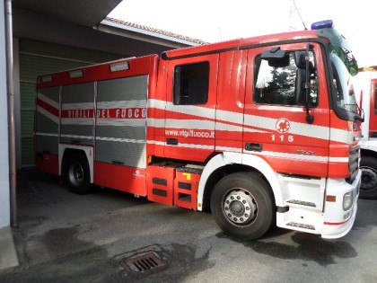 OFFICINA IN FIAMME A SAN BERNARDINO VERBANO