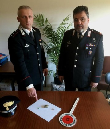 SPACCIATORE DEFERITO DAI CARABINIERI