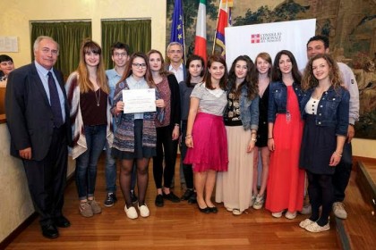 Gli studenti del Liceo Cavalieri premiati.