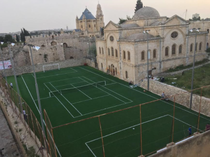 A GERUSALEMME IL CAMPO SPORTIVO PER LA PACE SOSTENUTO DAI CAMPIONI E NATO NEL VCO