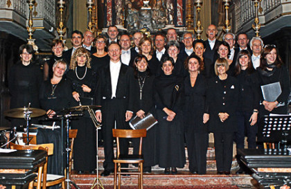 coro-polifonico-san-vittore-verbania-foto-coristi