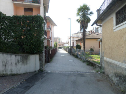 FINALMENTE L’ILLUMINAZIONE PUBBLICA IN VIA TOSCANINI