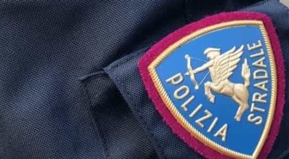 RISCHIA LA VITA PER LA PUNTURA DI UN INSETTO. SALVO GRAZIE ALL’INTERVENTO DELLA POLIZIA STRADALE