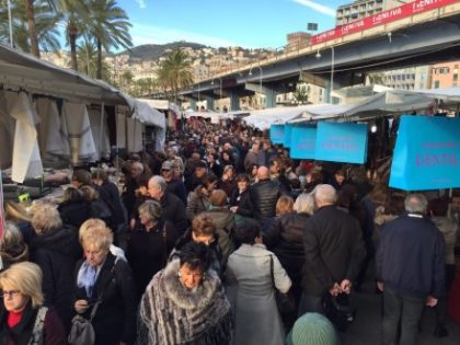 GLI AMBULANTI DI FORTE DEI MARMI TORNANO A VERBANIA