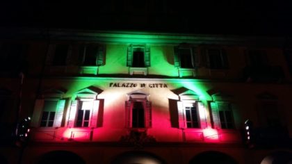 RIUNIONE IN PREFETTURA: SI INTENSIFICANO I CONTROLLI. LUCI TRICOLORI SUL MUNICIPIO