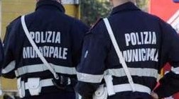 POLEMICA SULLE FUNZIONI DI PUBBLICA SICUREZZA DELLA POLIZIA LOCALE. L’ASSESSORE RABAINI RESPINGE DICHIARAZIONI DELLA MINORANZA