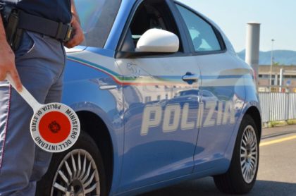 STUPEFACENTI E ALCOL, TRE FERMI DI POLIZIA