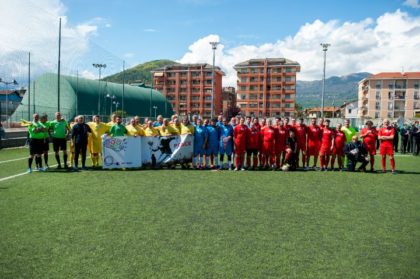 UN TRIANGOLARE DI CALCIO PER SEMINARE SEGNI DI PACE