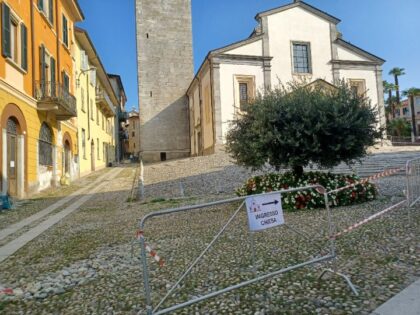 CASA DELLA CARITA’ SI PRESENTA