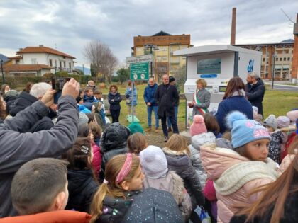 IN PIAZZA CITTA’ GEMELLATE IN FUNZIONE IL MANGIAPLASTICA